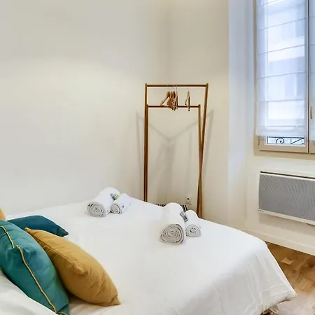 Immogroom - Renovated Studio - Modern - Wifi - Downtown *