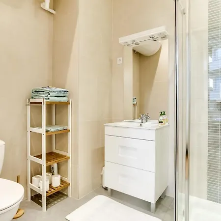 Immogroom - Renovated Studio - Modern - Wifi - Downtown Apartment *